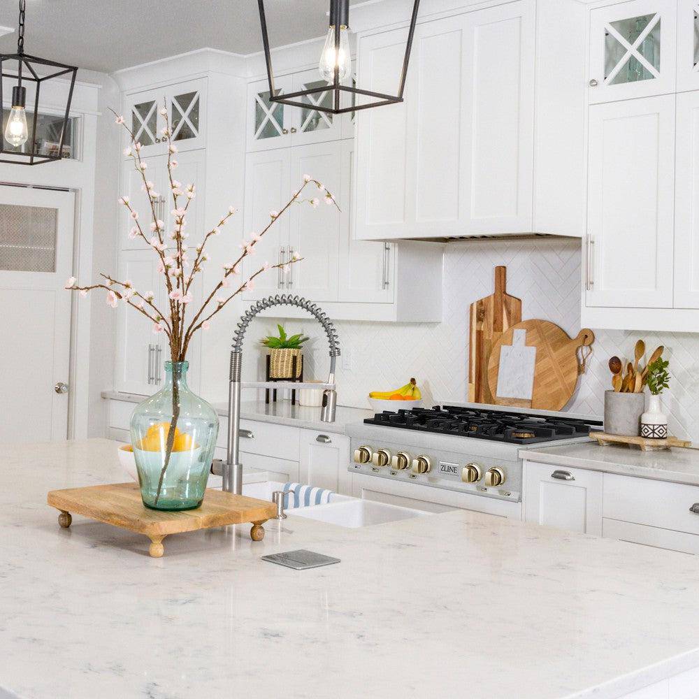 ZLINE Autograph Edition 36" Porcelain Rangetop with 6 Gas Burners in Fingerprint Resistant Stainless Steel and Polished Gold Accents (RTSZ-36-G) - KB&A The Home Improvement Store